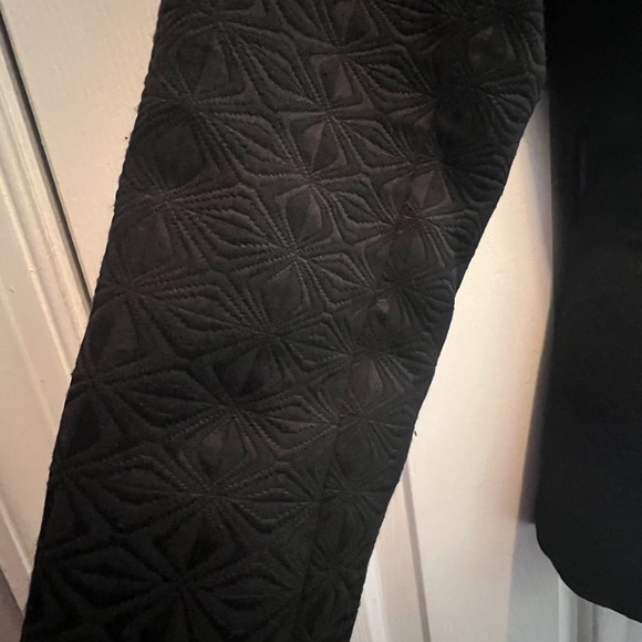 Cynthia Rowley 3 button 2 pocket jacket with stitching detail. Wrap belt. - Picture 3 of 6